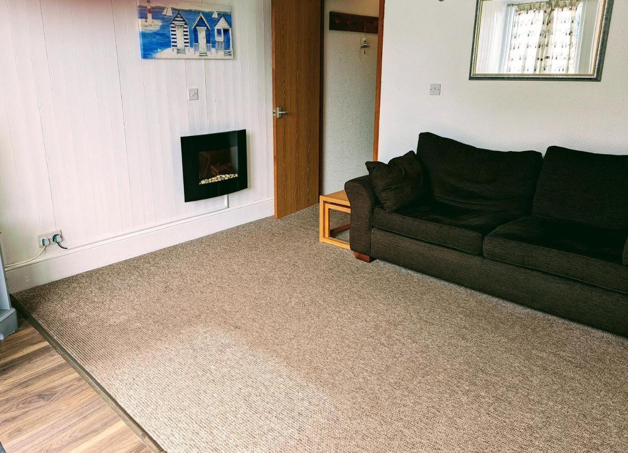 Seaside Chalet - Sleeps 6 Kingsdown  Extérieur photo